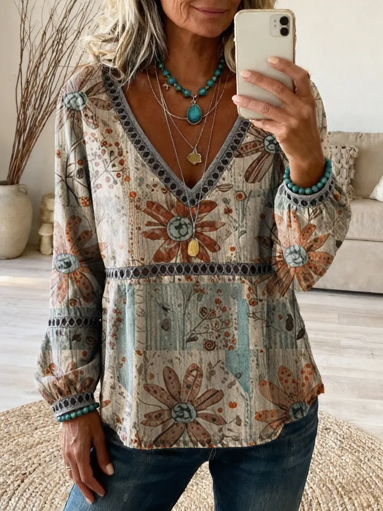 Women's Retro Patchwork Floral Art Print Casual Long-Sleeved V-Neck Hollow-Out Top