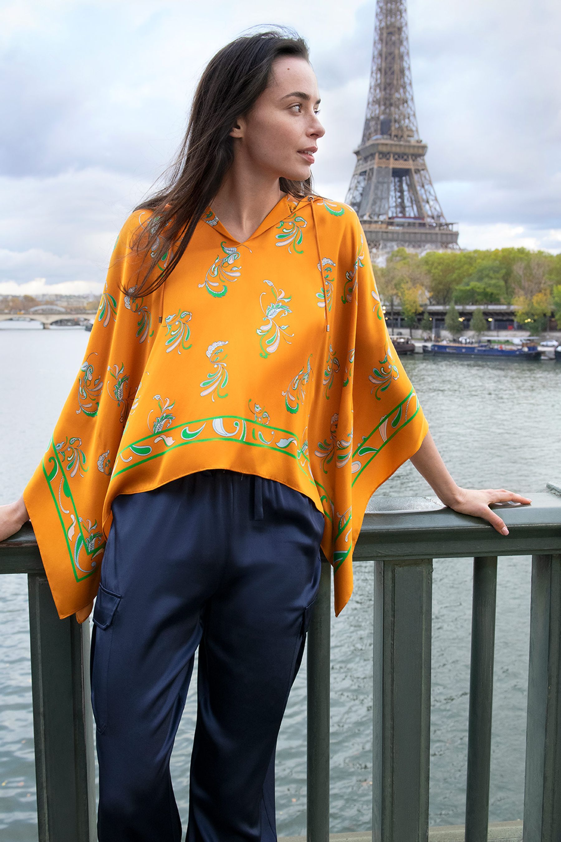 #color_Orange-Paisley