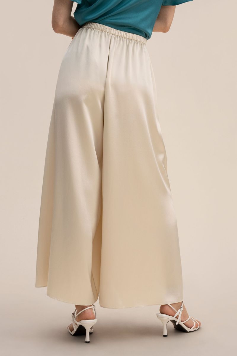 #color_Or de gravier