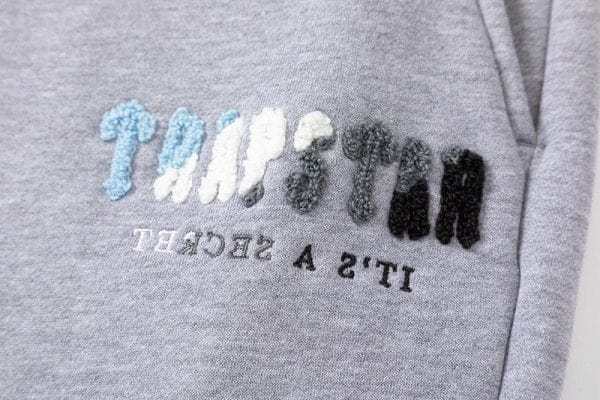 TRAPSTAR CHENILLE DECODED HOODED TRACKSUIT BLACK GREY