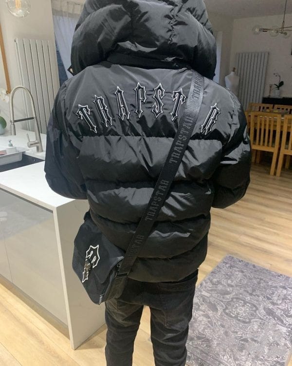 Trapstar Irongate Puffer Jacket Black