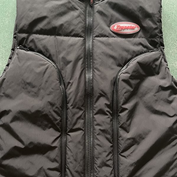 Trapstar Black Vest Red Badge