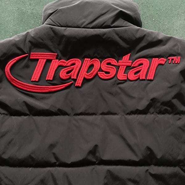 Trapstar Black Vest Red Badge
