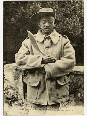 Gurkha-with-world-war-kukri