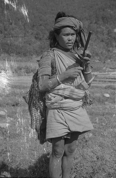 man with wooden sheath khukuri (old photo)