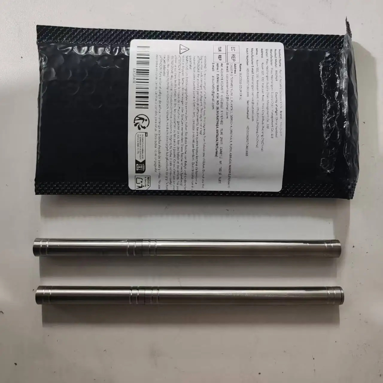 Y-U-O-U-Y Pair of Portable Stainless Steel Tools with Threaded Closure