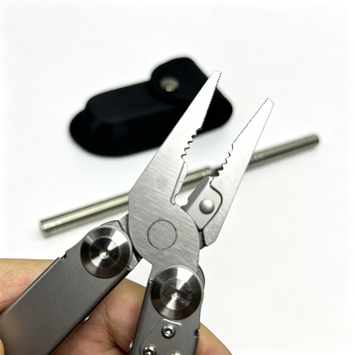 Outdoor Multi-Tool Kit, Stainless Steel Multi-Function Pliers Set with Metal Rod and Storage Sheath