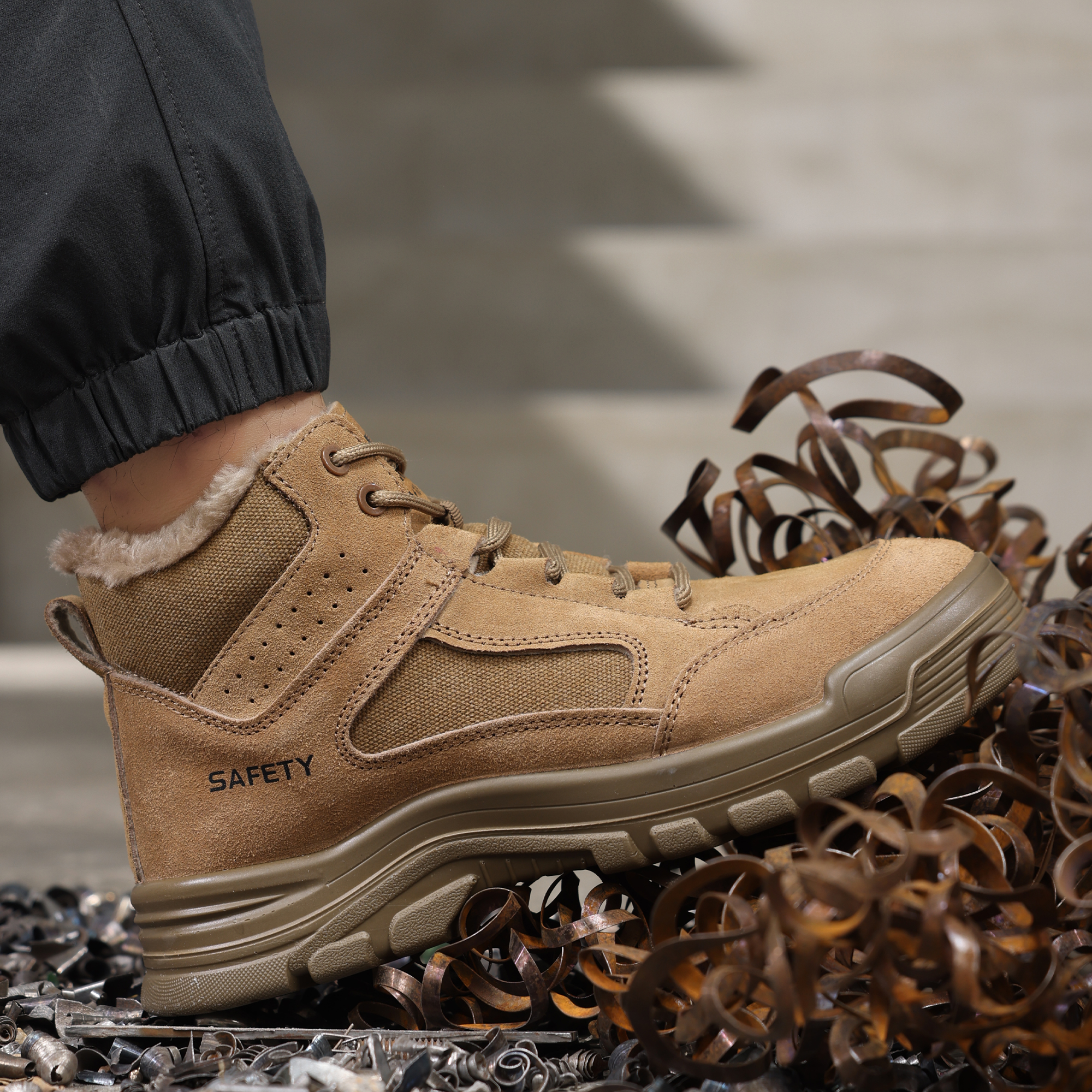 Brown summer breathable wear resistant steel toe safety shoes