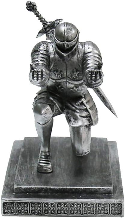 Knight Pen Holder