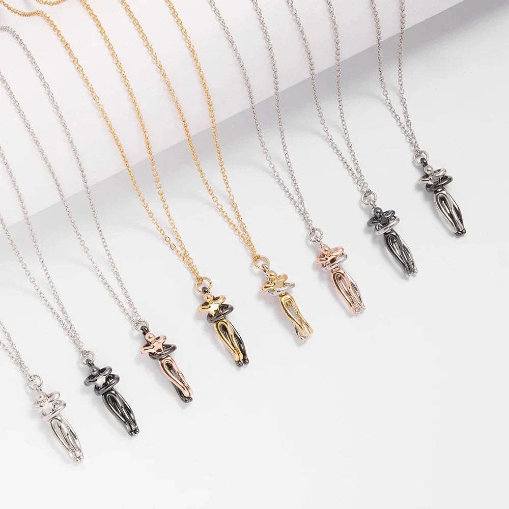 🏆35K+ SOLD! Couple's Hug Necklace（Gift box packaging🎁）