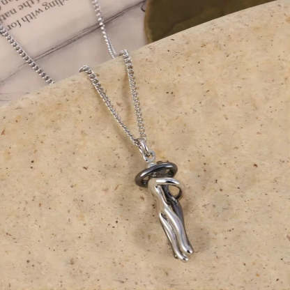 🏆35K+ SOLD! Couple's Hug Necklace（Gift box packaging🎁）