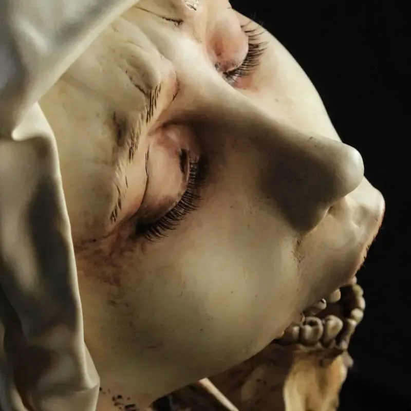 Transfiguratio Mortis Statue