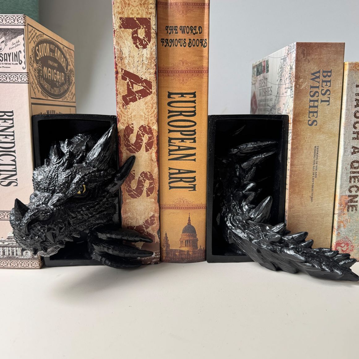 Dragon Book Nook Bookshelf Decor