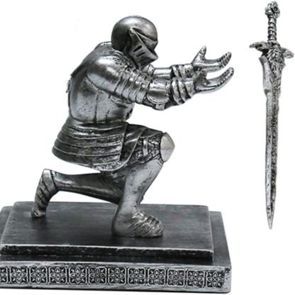 Knight Pen Holder