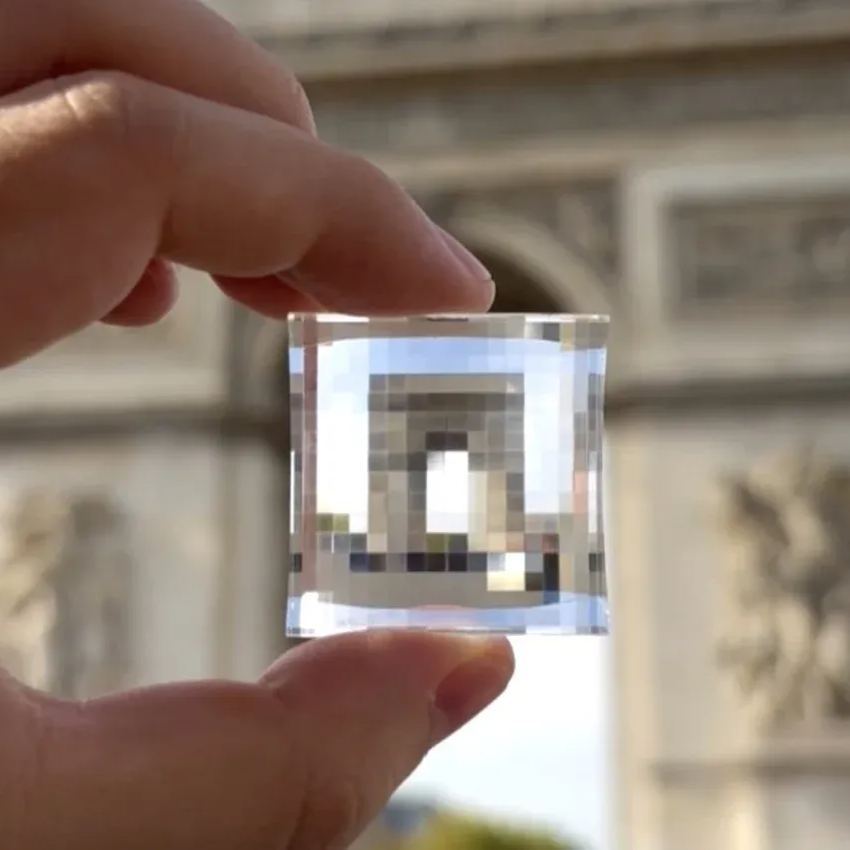 The Pixel Magic Lens