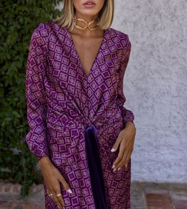 Vestido de sodio berenjena