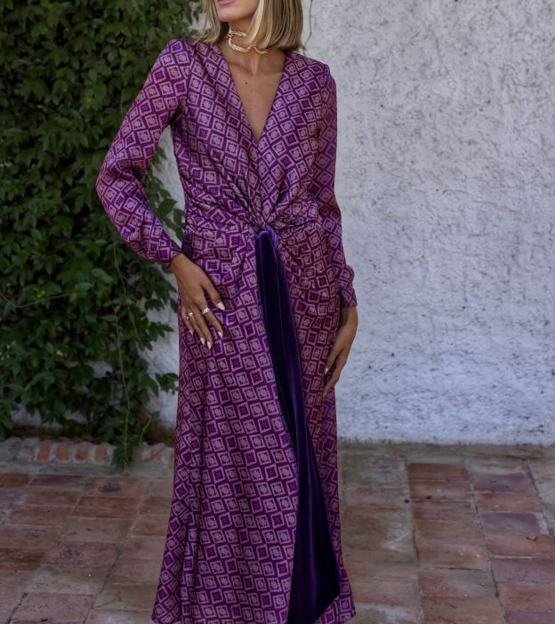 Vestido de sodio berenjena