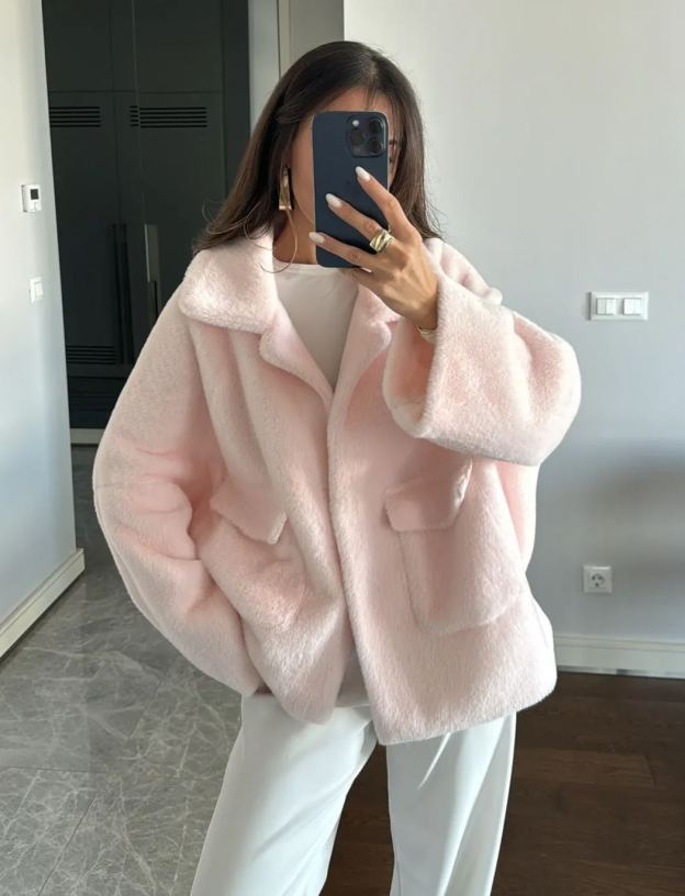 Lined Pocket Detailed Fur