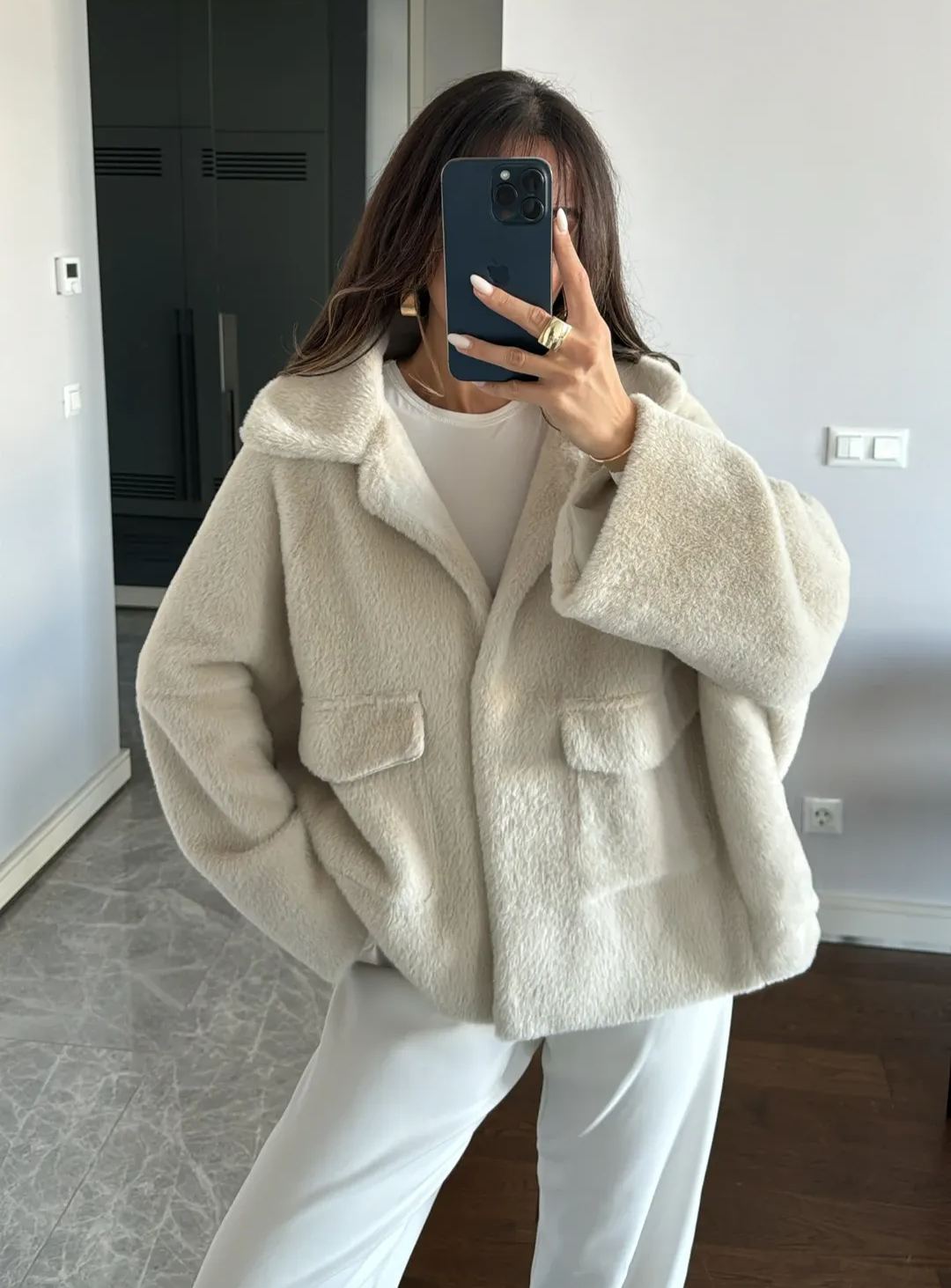 Lined Pocket Detailed Fur