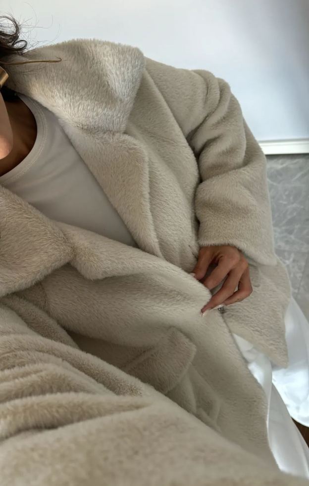 Lined Pocket Detailed Fur