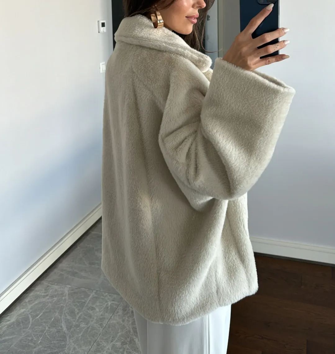 Lined Pocket Detailed Fur