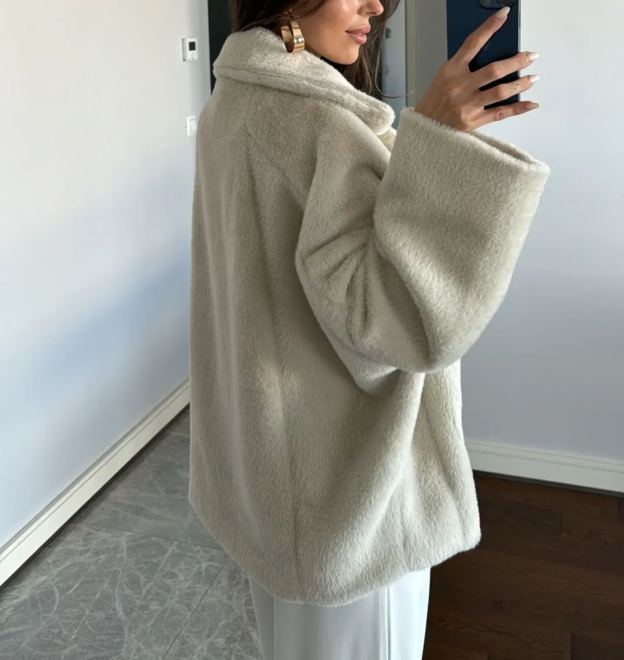 Lined Pocket Detailed Fur