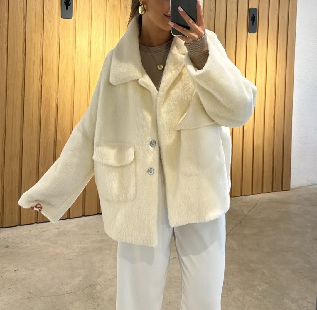 Lined Pocket Detailed Fur