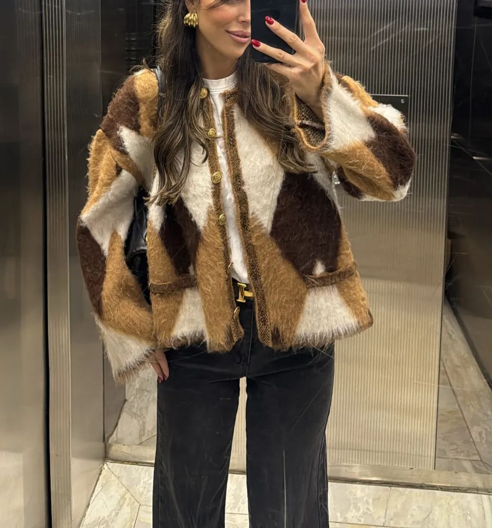 Special Production Diamond Patterned Cardigan