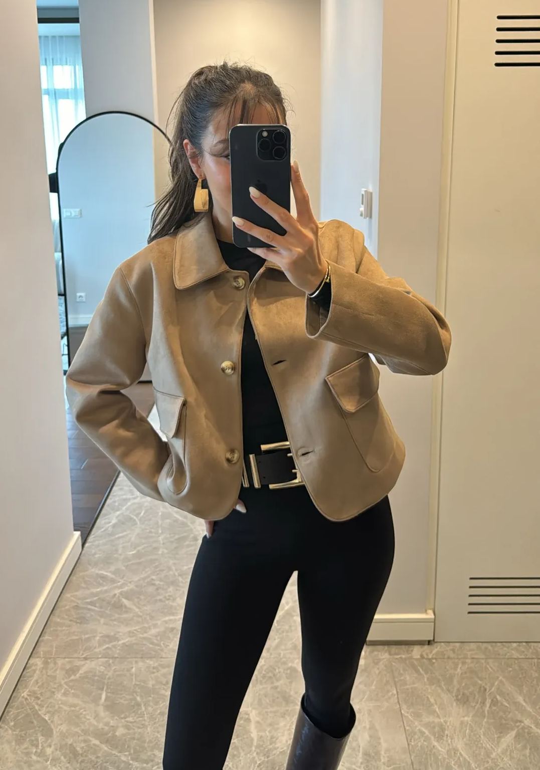Large Pocket Detailed Suede Jacket