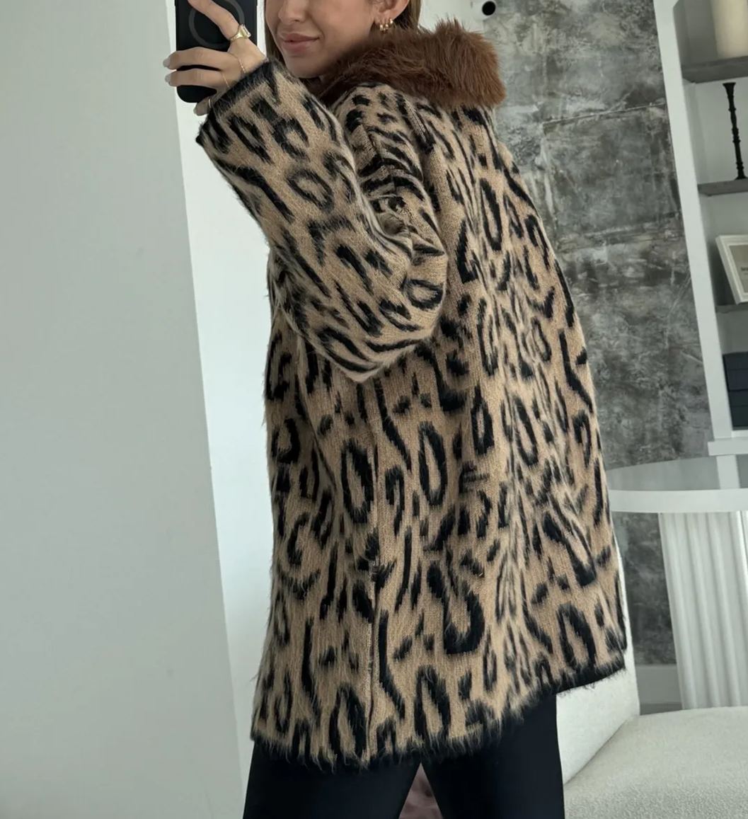 Brown Fur Collar Gold Buttoned Cardigan