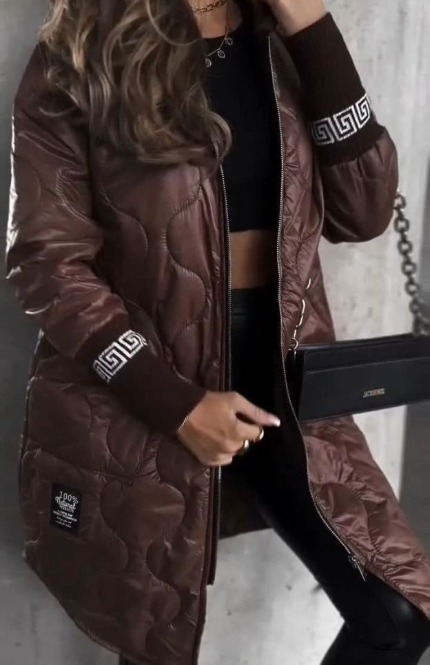 Chaqueta acolchada con puños laberínticos