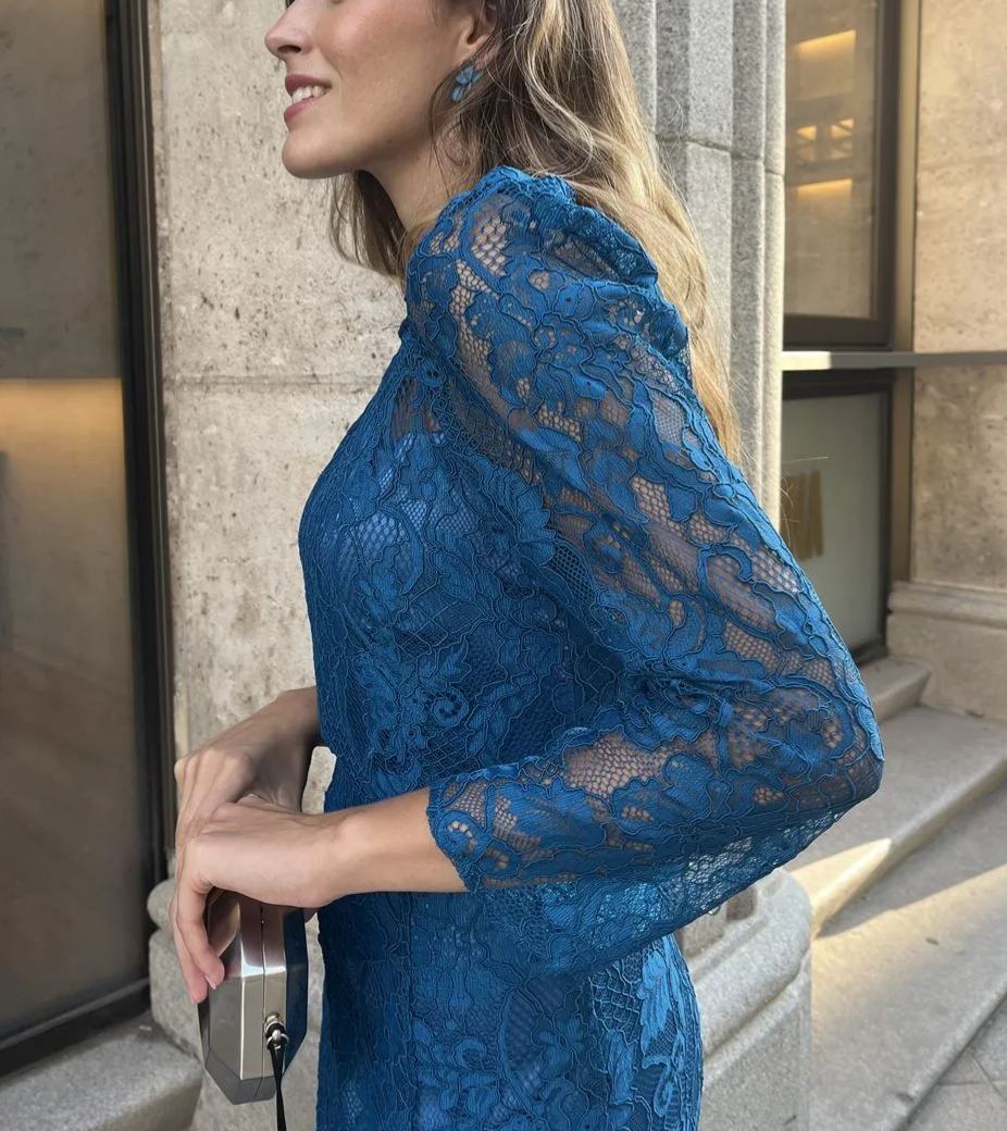 Vestido blonda azul petróleo París