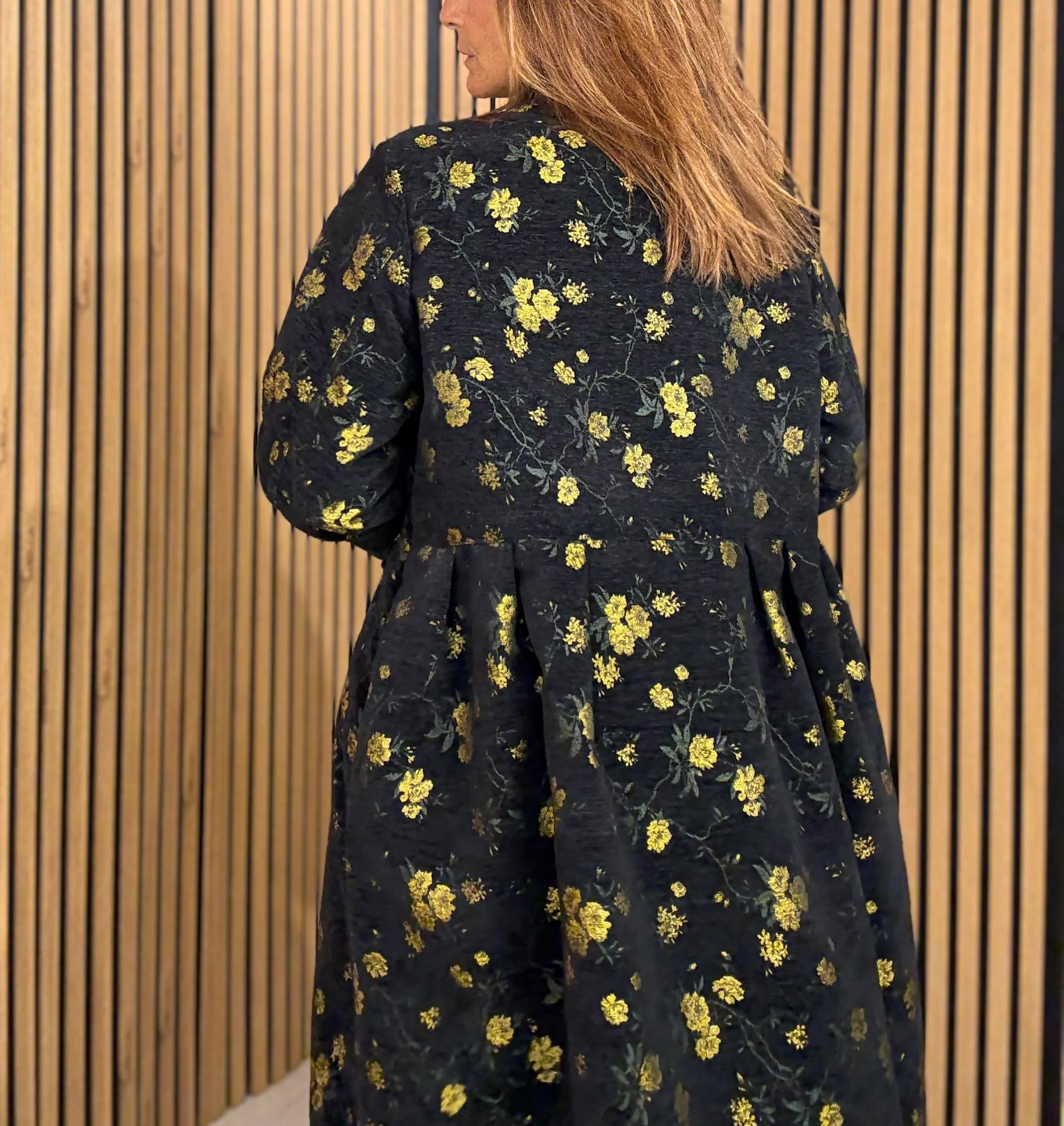 Floral velvet coat
