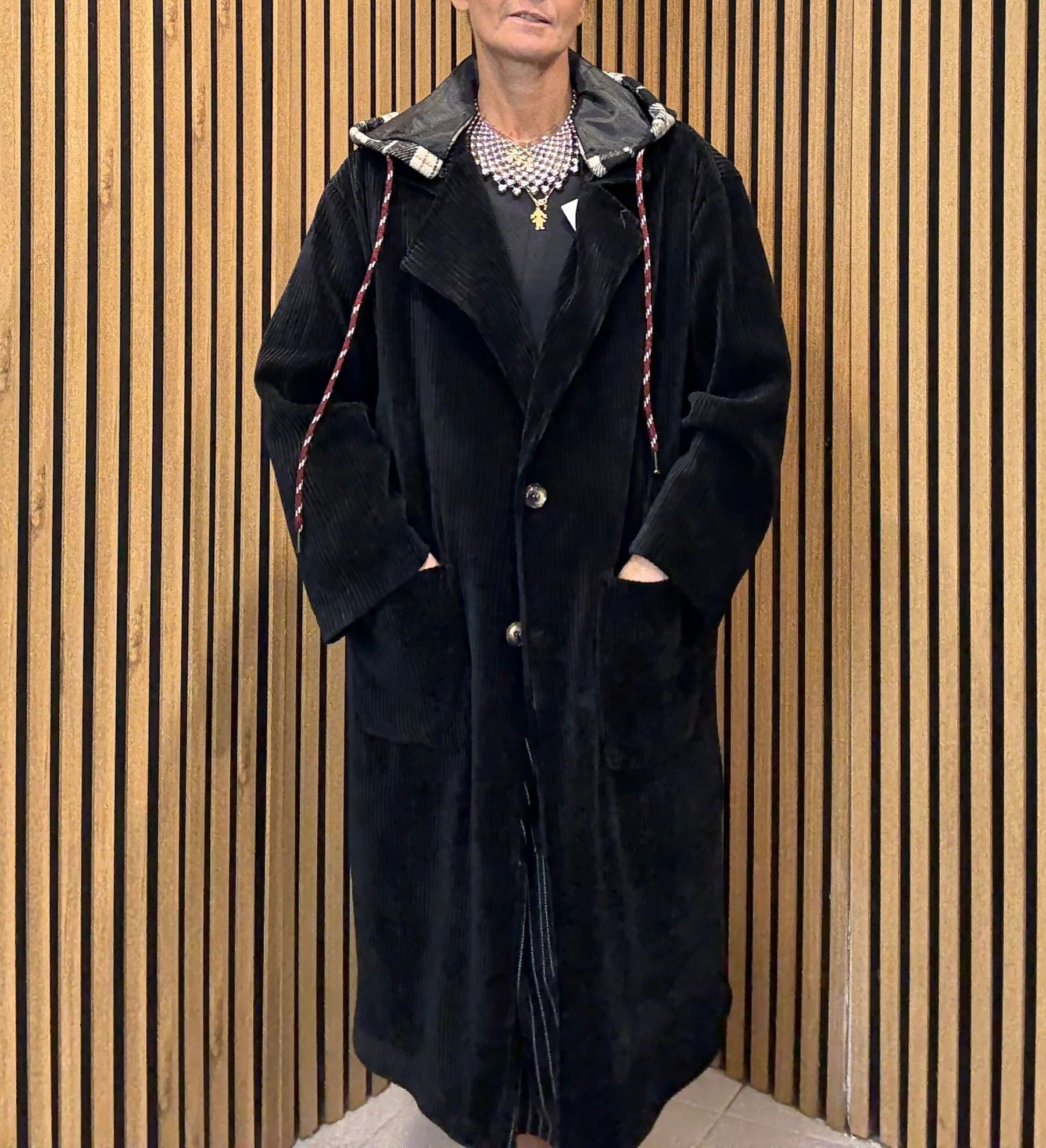 Soft wide-ribbed velvet jacket