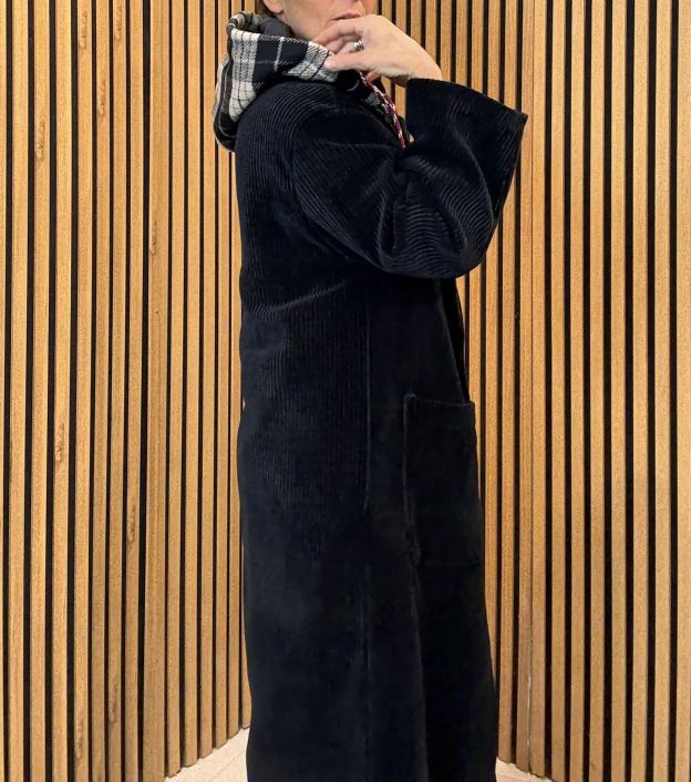 Soft wide-ribbed velvet jacket