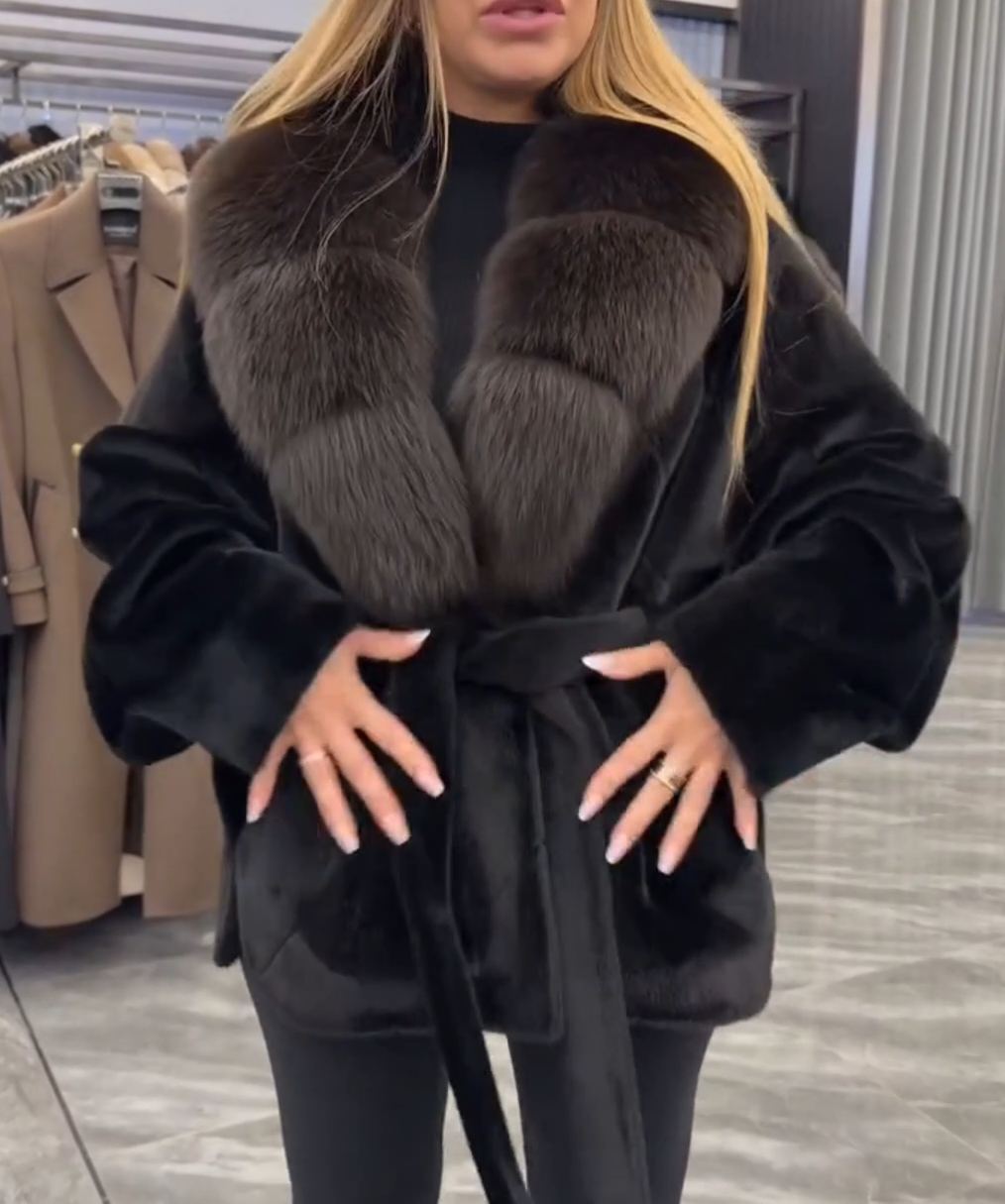 Vintage Glam Black Faux Fur Collared Coat