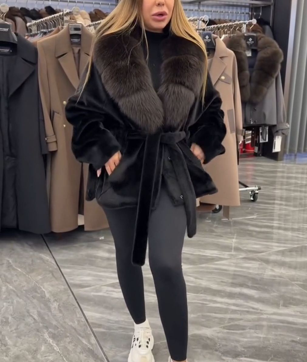 Vintage Glam Black Faux Fur Collared Coat