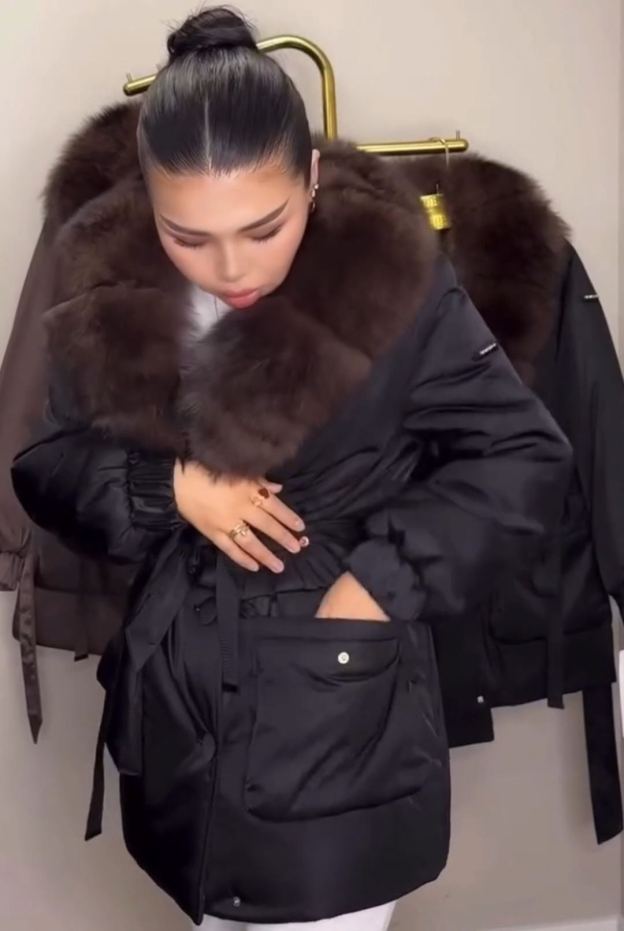 Fashion Premium Black Down Jacket with Brown Fur Collar