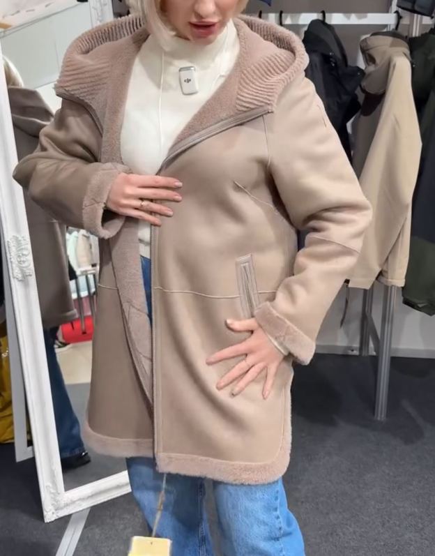 Light Luxury Diamond-Quilted Reversible Beige Coat