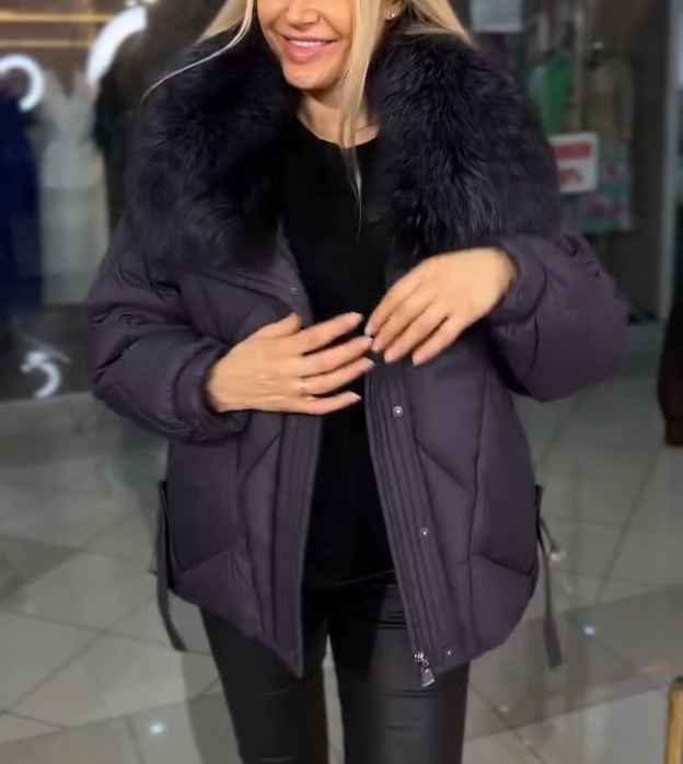 Fashion Premium Purple Down Jacket with Faux Fur Accent