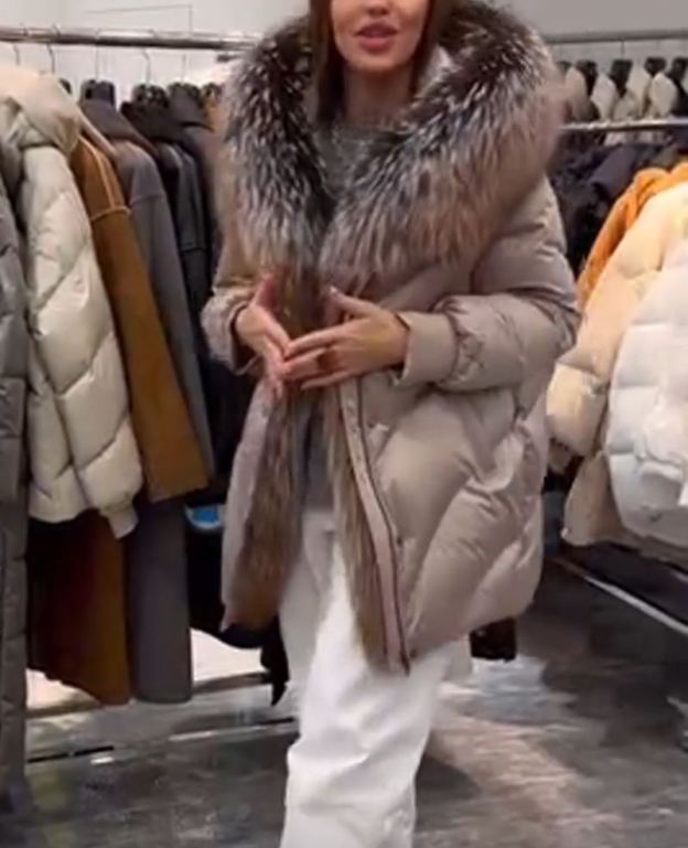 Stylish Down Coat with Faux Fur Trim