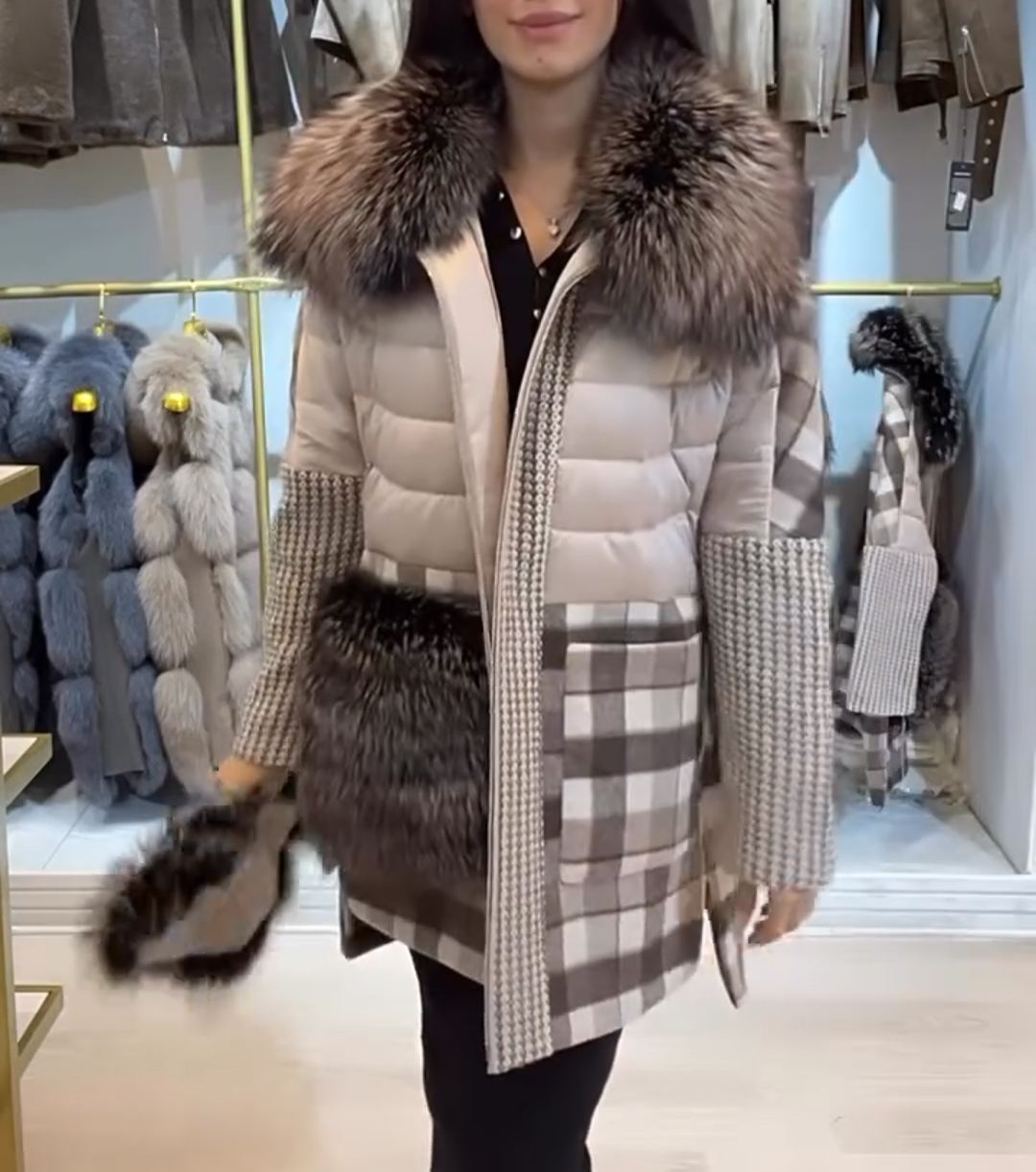 Light Luxury Textured Panel Puffer-Plaid Coat with Detachable Fur