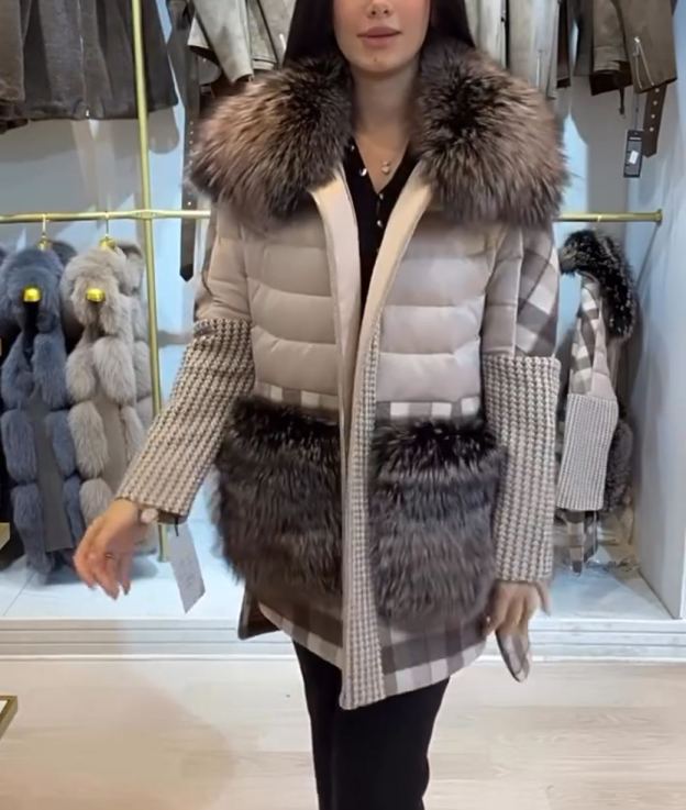 Light Luxury Textured Panel Puffer-Plaid Coat with Detachable Fur