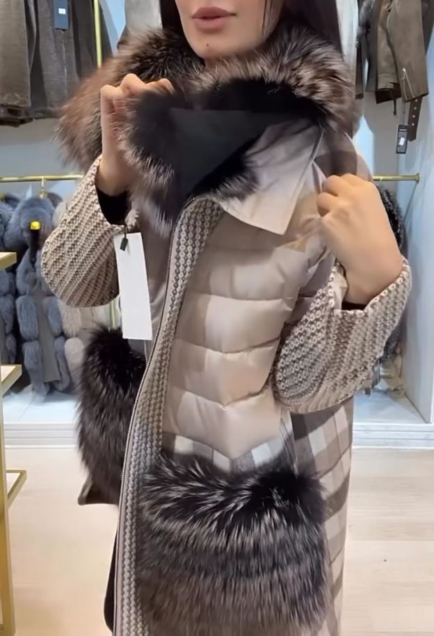 Light Luxury Textured Panel Puffer-Plaid Coat with Detachable Fur