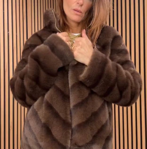 Light Luxury Dual-Texture Faux Fur-Suede Jacket