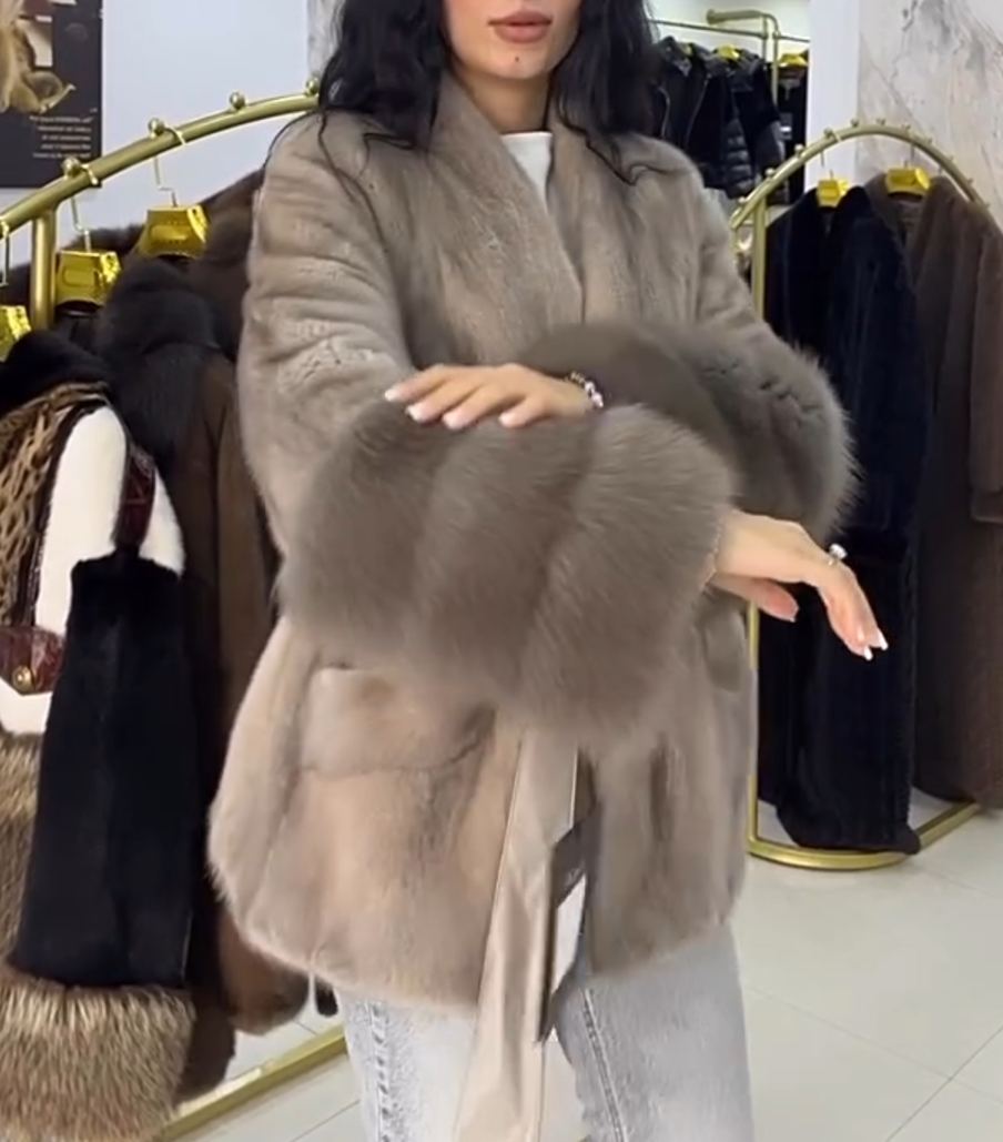 Fashion Contrast-Sleeve Beige-Gray Faux Fur Coat