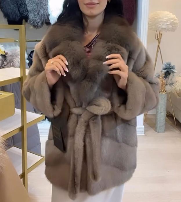 Light Luxury Contrast-Collar Gray Faux Fur Coat