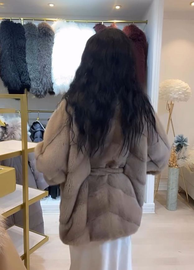 Light Luxury Contrast-Collar Gray Faux Fur Coat