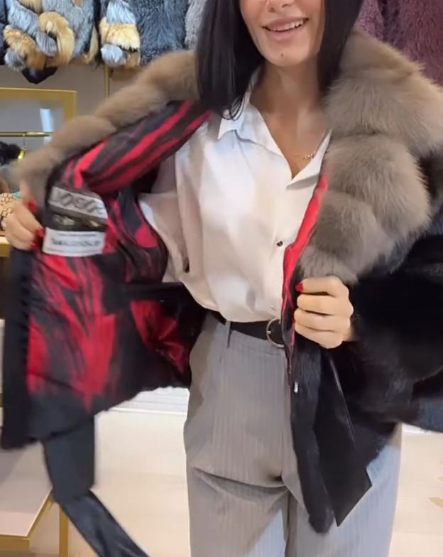 Light Luxury Contrast-Collar Black Faux Fur Coat