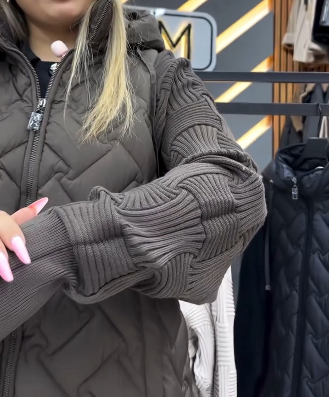 Fashion Mixed-Texture Knit-Sleeve Down Jacket